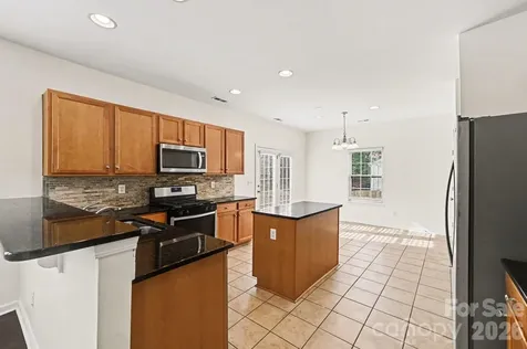 10525 Dominion Village Drive Charlotte NC 28269