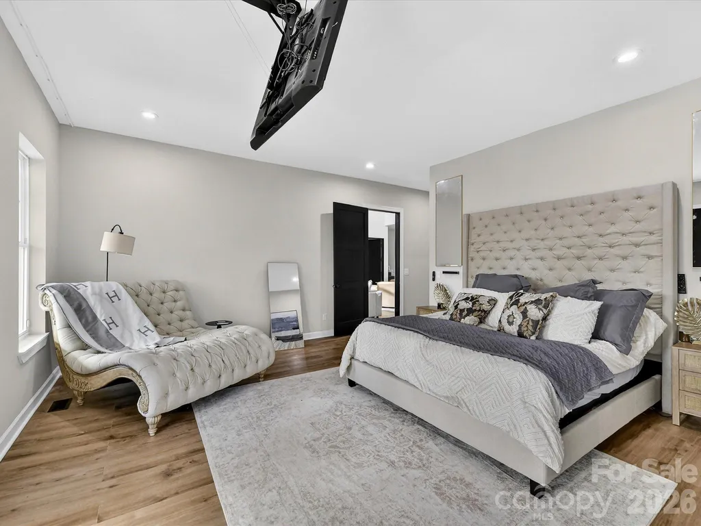 4987 Wildlife Lane Sherrills Ford NC 28673