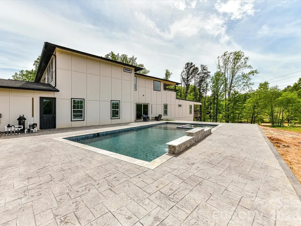 4987 Wildlife Lane Sherrills Ford NC 28673