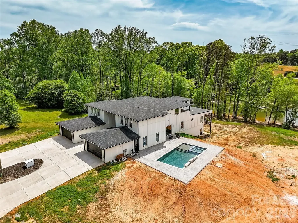 4987 Wildlife Lane Sherrills Ford NC 28673