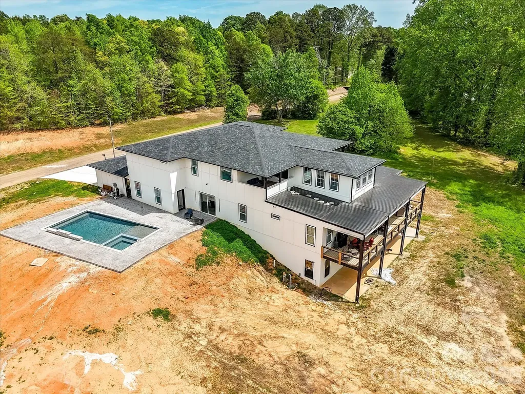 4987 Wildlife Lane Sherrills Ford NC 28673