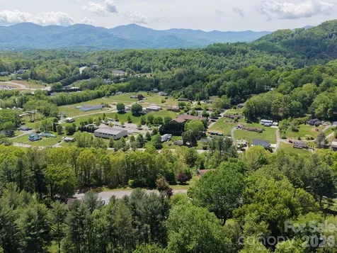 70 Winchester Drive Waynesville NC 28785