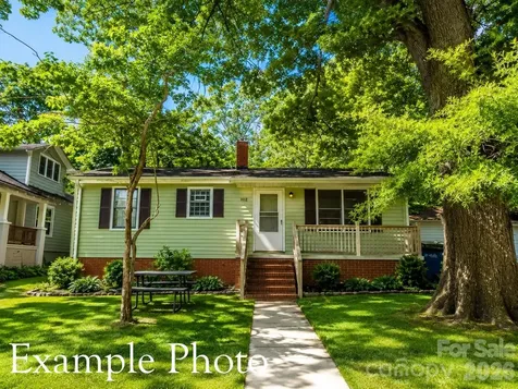 526 Hickory Avenue Statesville NC 28677