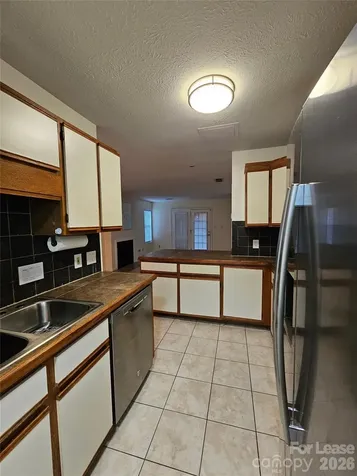 802 Selwyn Oaks Court Charlotte NC 28209