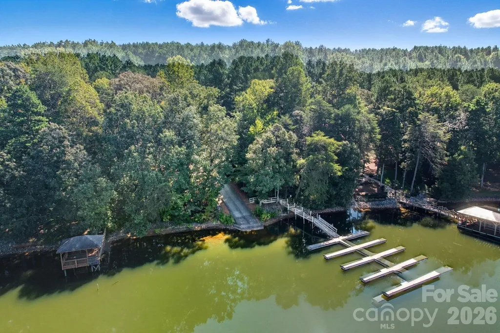 7282 James Court Denver NC 28037