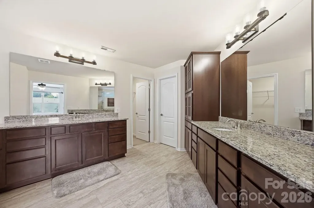 12412 Current Drive Charlotte NC 28278