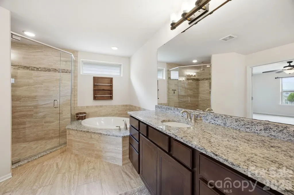12412 Current Drive Charlotte NC 28278