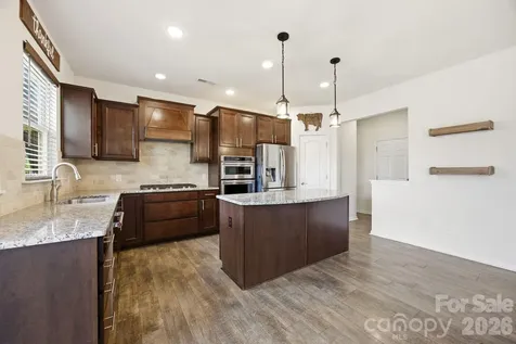 12412 Current Drive Charlotte NC 28278