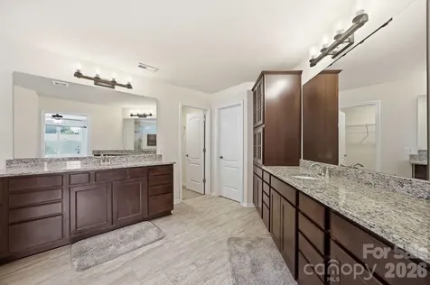 12412 Current Drive Charlotte NC 28278