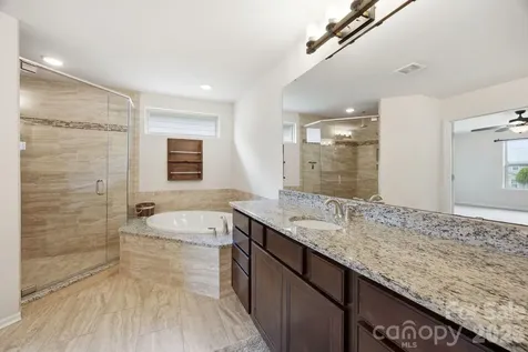 12412 Current Drive Charlotte NC 28278
