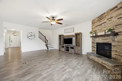 12412 Current Drive Charlotte NC 28278