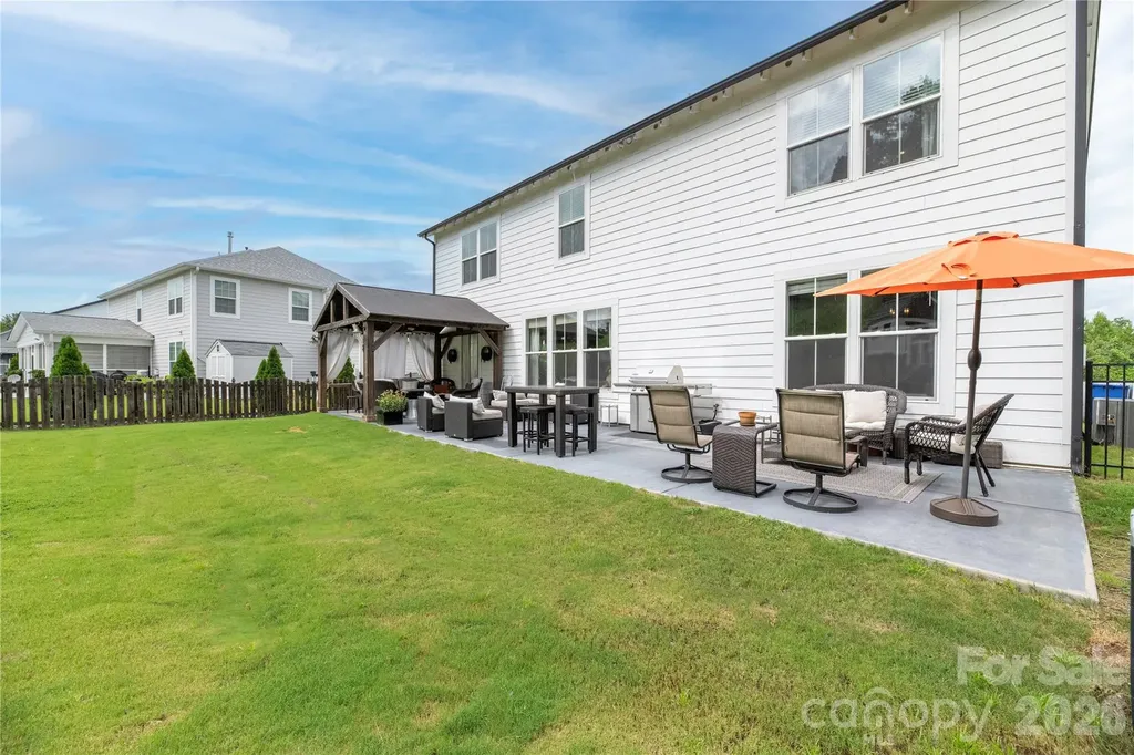 123 Country Lake Drive Mooresville NC 28115