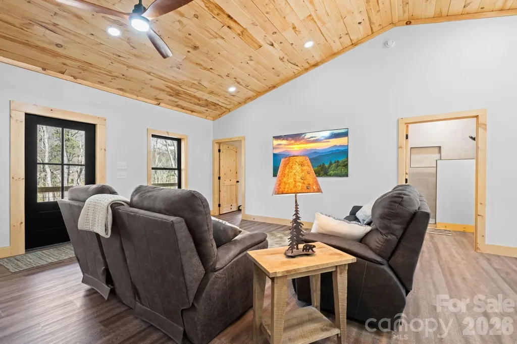 162 Shady Oak Lane West Jefferson NC 28694