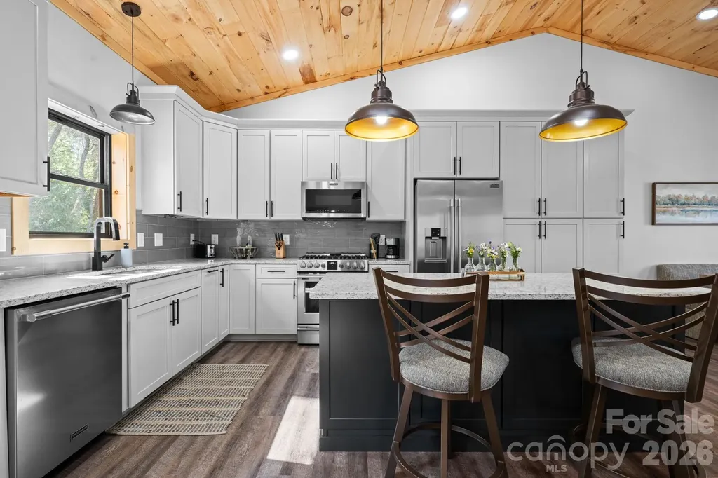 162 Shady Oak Lane West Jefferson NC 28694