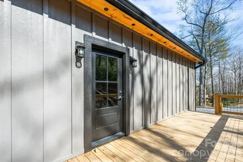 162 Shady Oak Lane West Jefferson NC 28694