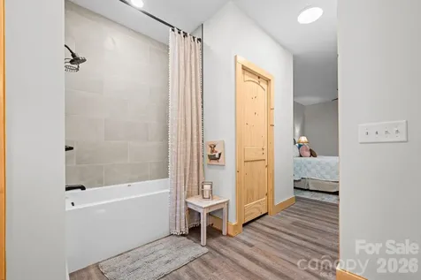 162 Shady Oak Lane West Jefferson NC 28694
