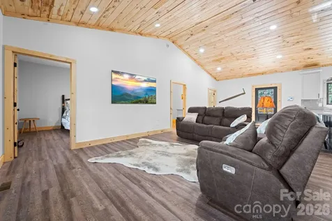 162 Shady Oak Lane West Jefferson NC 28694
