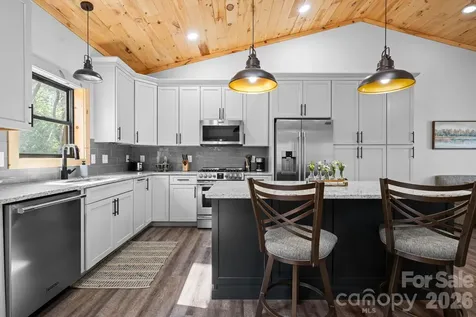 162 Shady Oak Lane West Jefferson NC 28694