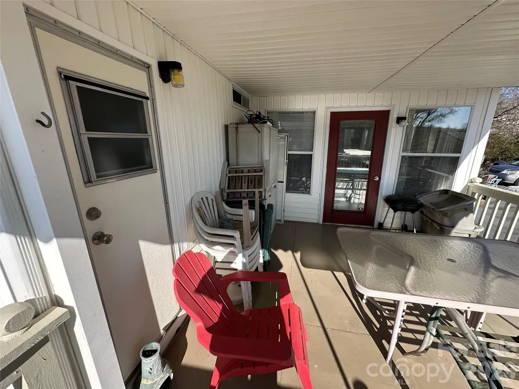 182 Marina Drive New London NC 28127
