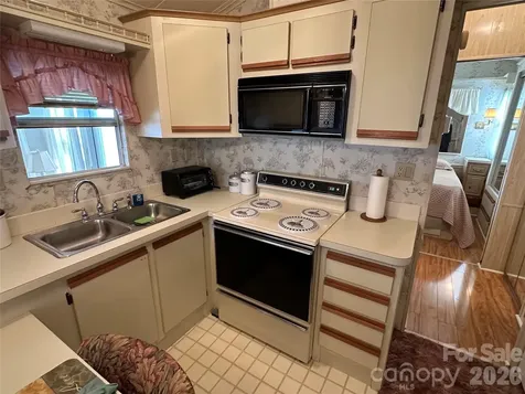 182 Marina Drive New London NC 28127