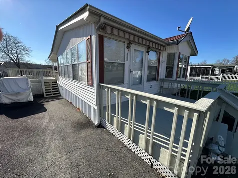 182 Marina Drive New London NC 28127