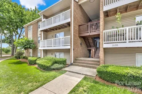 1638 Arlyn Circle Charlotte NC 28213
