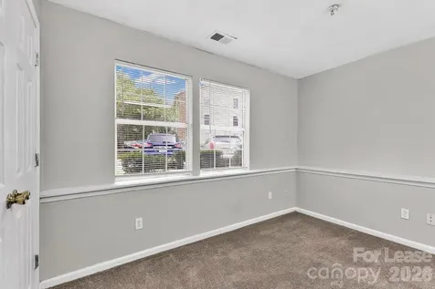 1638 Arlyn Circle Charlotte NC 28213