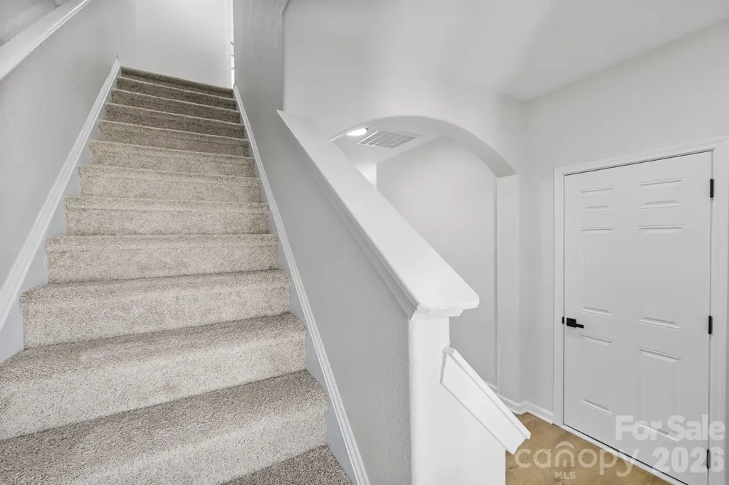 8203 Paw Valley Lane Charlotte NC 28214