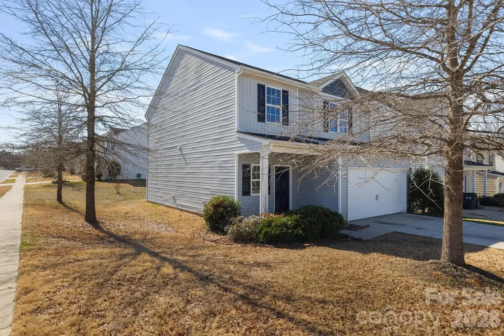 8203 Paw Valley Lane Charlotte NC 28214