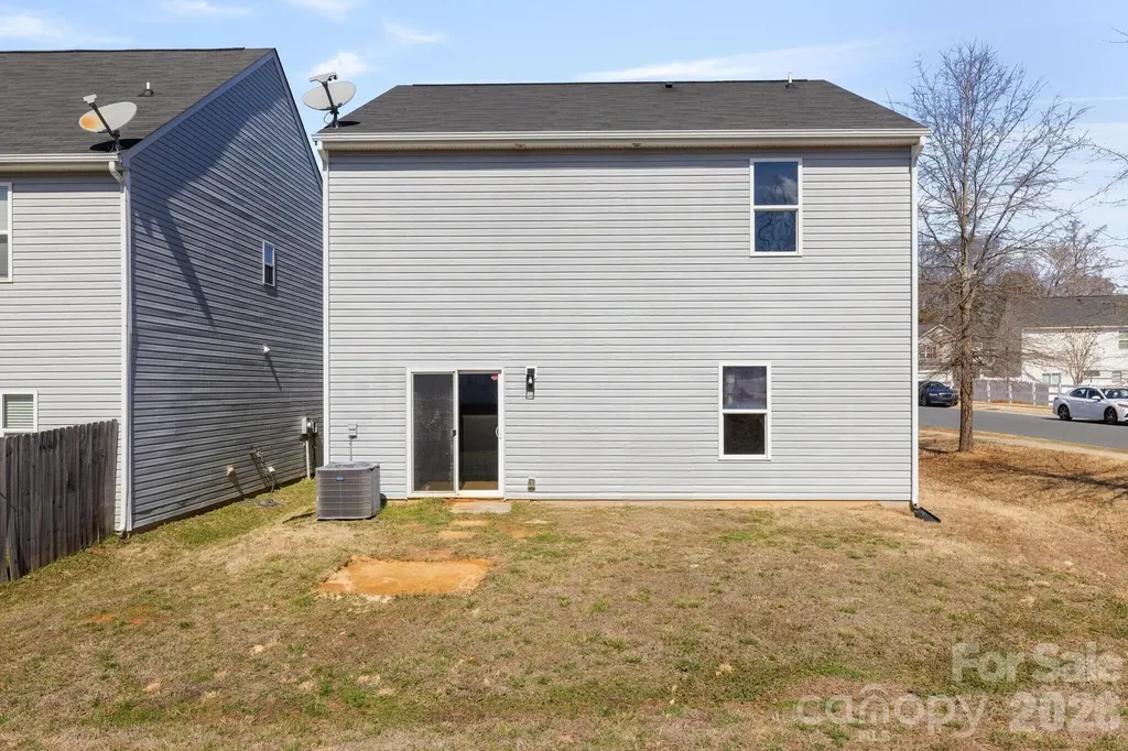 8203 Paw Valley Lane Charlotte NC 28214