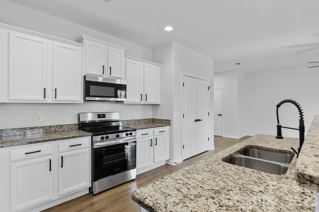 8203 Paw Valley Lane Charlotte NC 28214