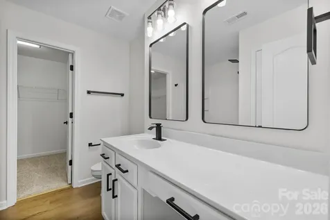 8203 Paw Valley Lane Charlotte NC 28214
