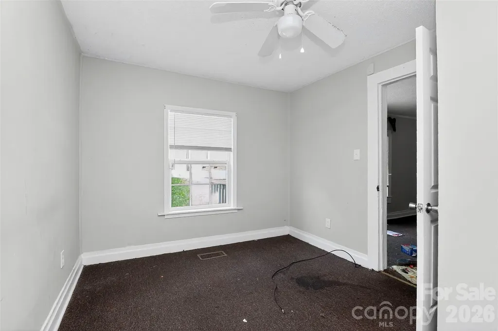 1102 W Davidson Avenue Gastonia NC 28052