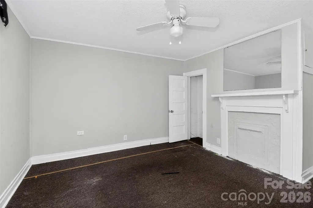 1102 W Davidson Avenue Gastonia NC 28052