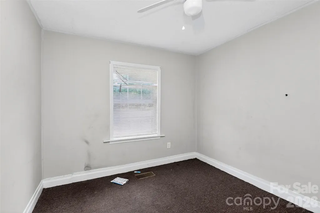 1102 W Davidson Avenue Gastonia NC 28052
