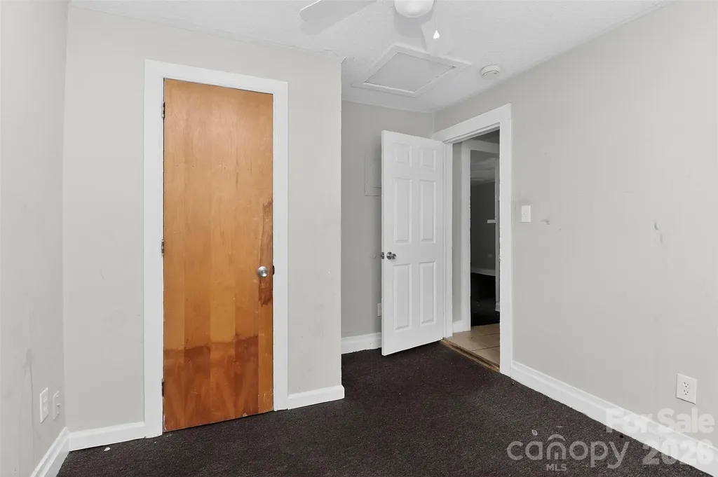 1102 W Davidson Avenue Gastonia NC 28052