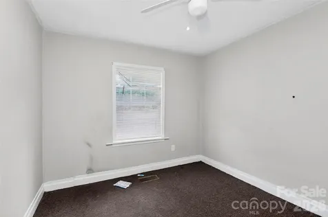 1102 W Davidson Avenue Gastonia NC 28052
