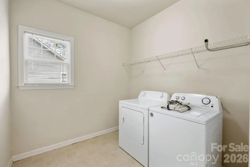 9507 Yearwood Lane Charlotte NC 28214