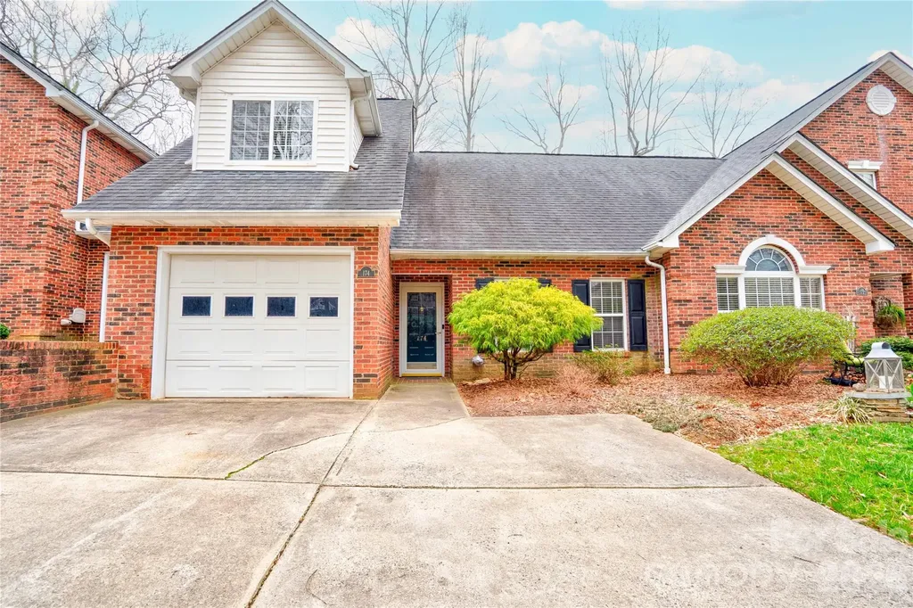 174 Columns Circle Shelby NC 28150