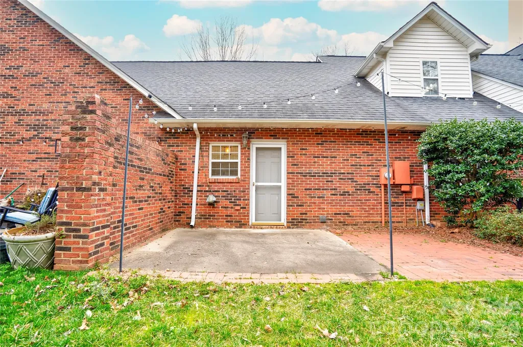 174 Columns Circle Shelby NC 28150