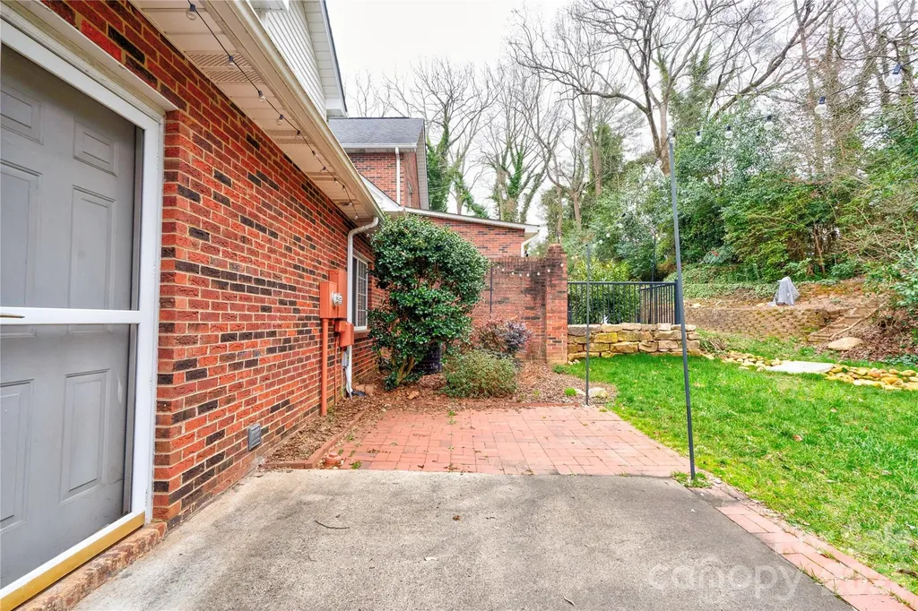 174 Columns Circle Shelby NC 28150