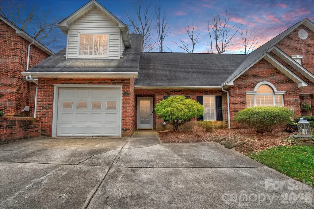 174 Columns Circle Shelby NC 28150