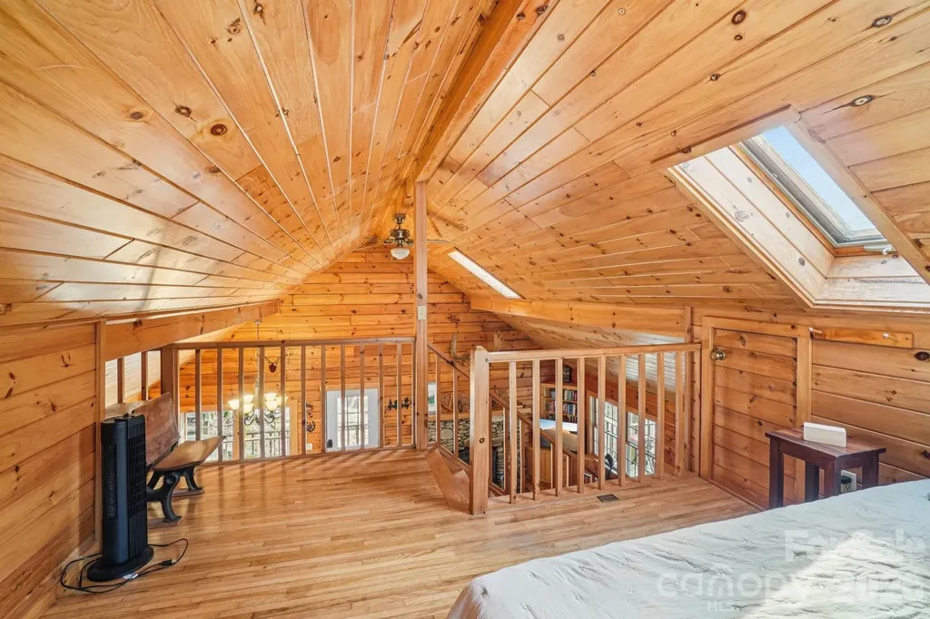 307 Roaring Creek Lane Waynesville NC 28786