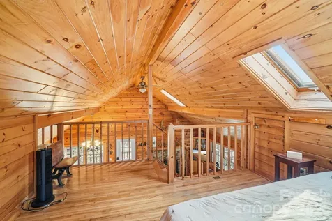 307 Roaring Creek Lane Waynesville NC 28786