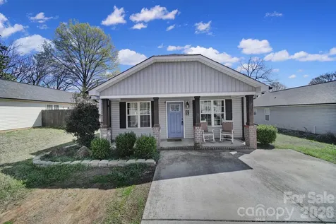 41 Saint Mary Avenue NW Concord NC 28025