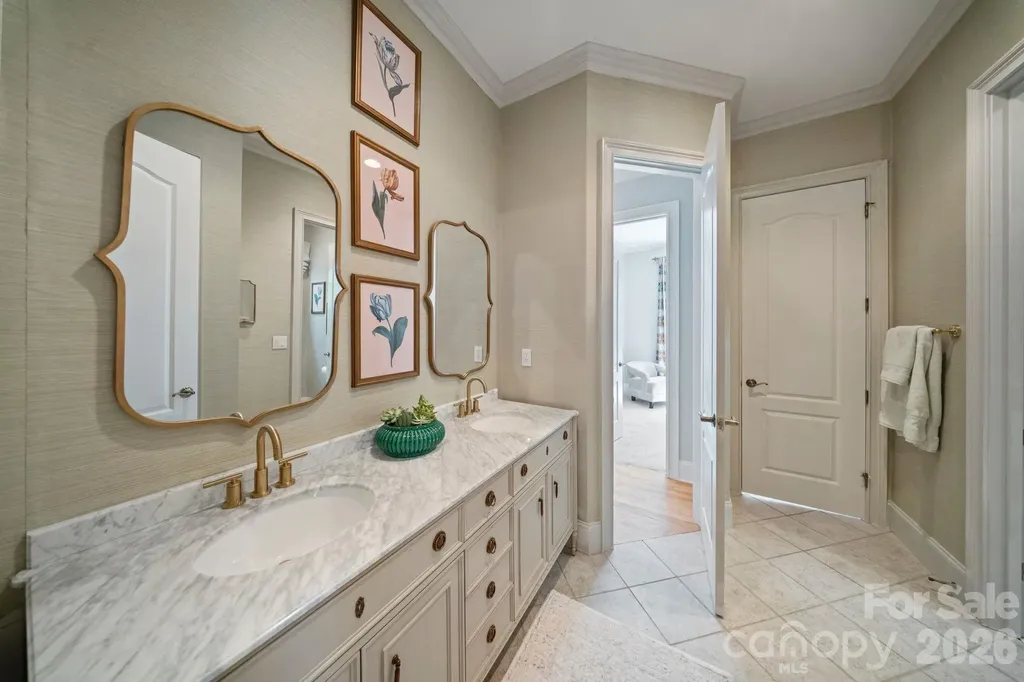 8915 Warwicke Lane Sherrills Ford NC 28673