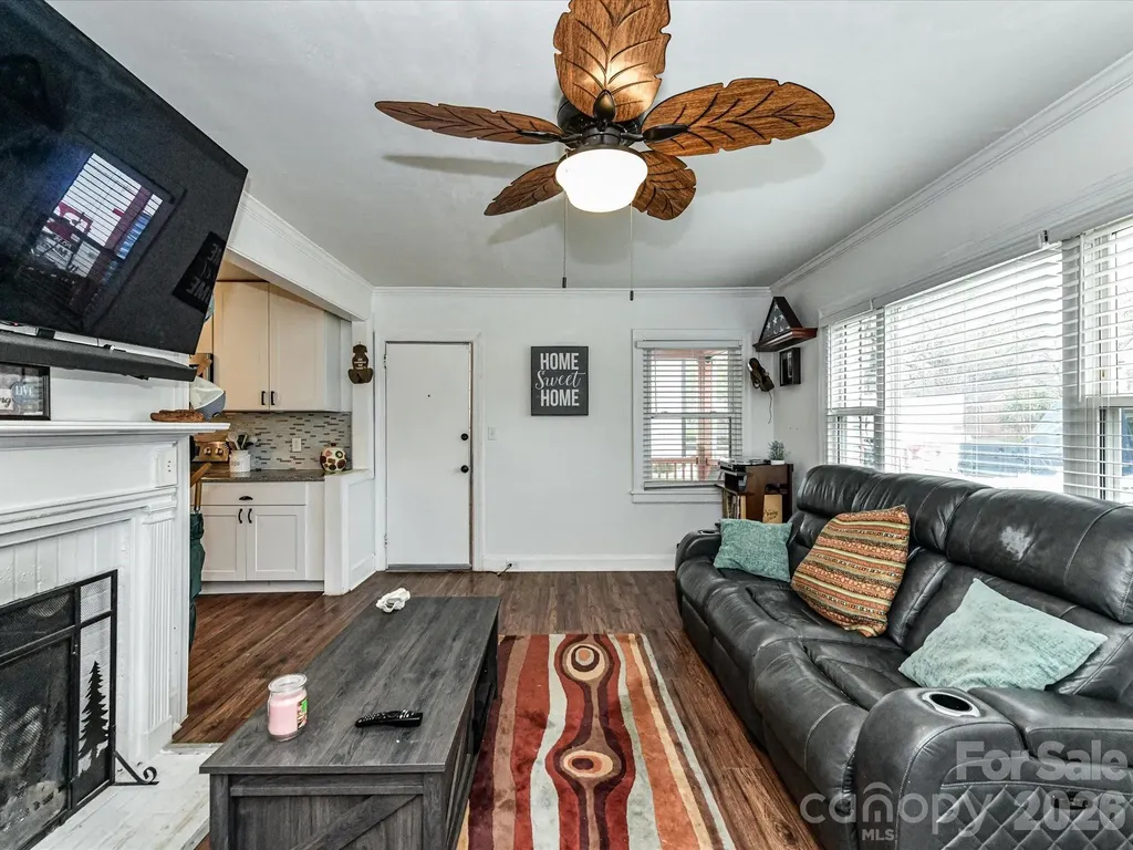 1240 Skyview Road Charlotte NC 28208