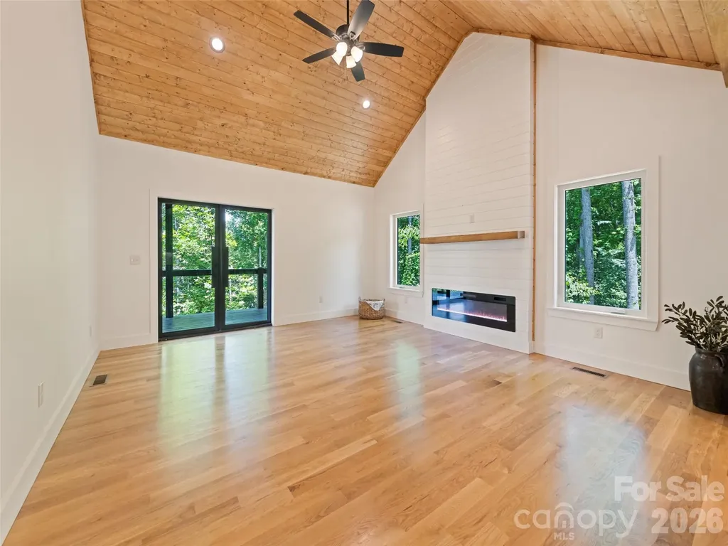 288 Ironwood Drive Clyde NC 28721