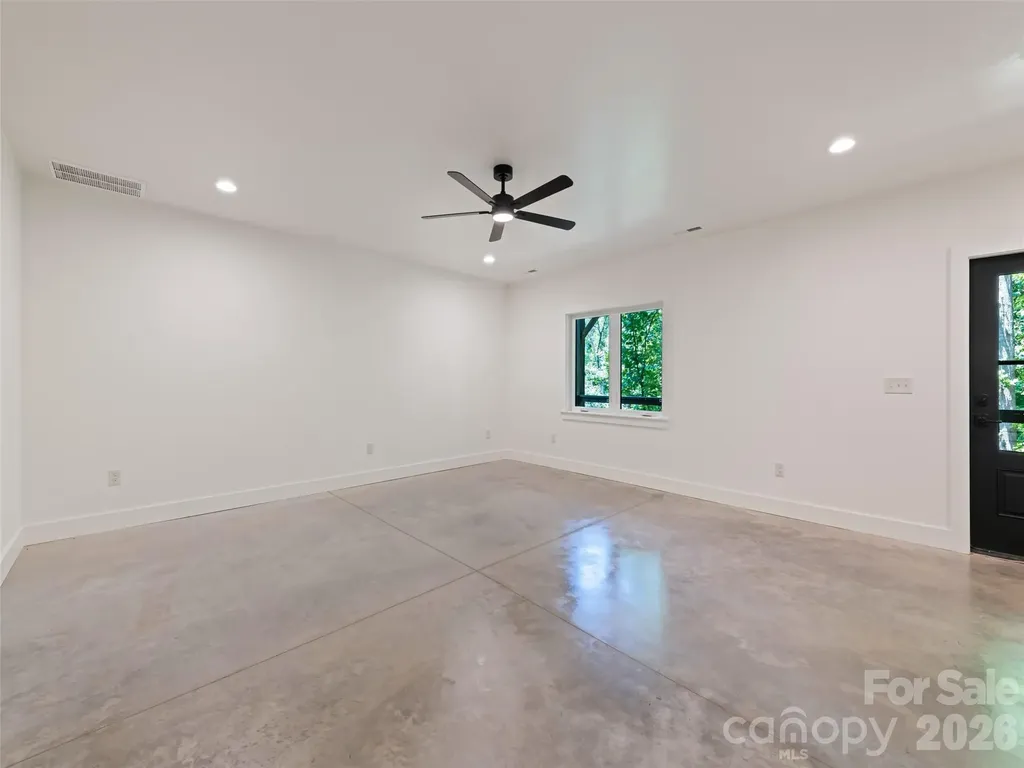 288 Ironwood Drive Clyde NC 28721