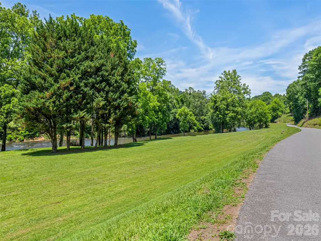 288 Ironwood Drive Clyde NC 28721